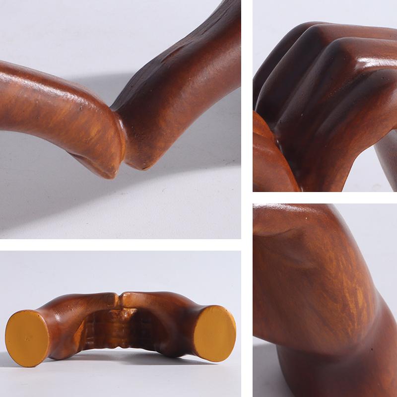 Imitation Wood Grain Love Gesture Sculpture Resin Craft Ornament for Home, Bedroom, Living Room and Entryway Desktop Decoration