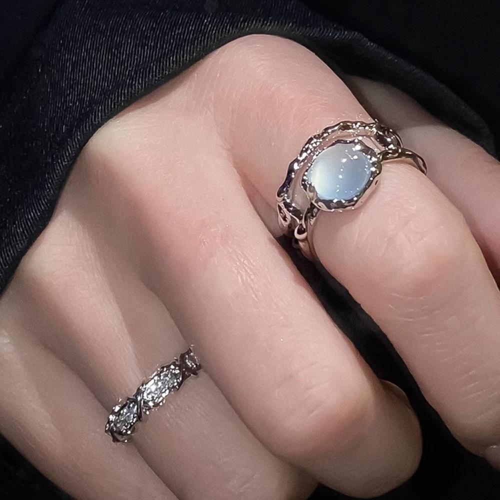 Light luxury moonstone ring, women's diamond-set open ring, niche design, plain ring, index finger ring, two-piece set, ring, none.