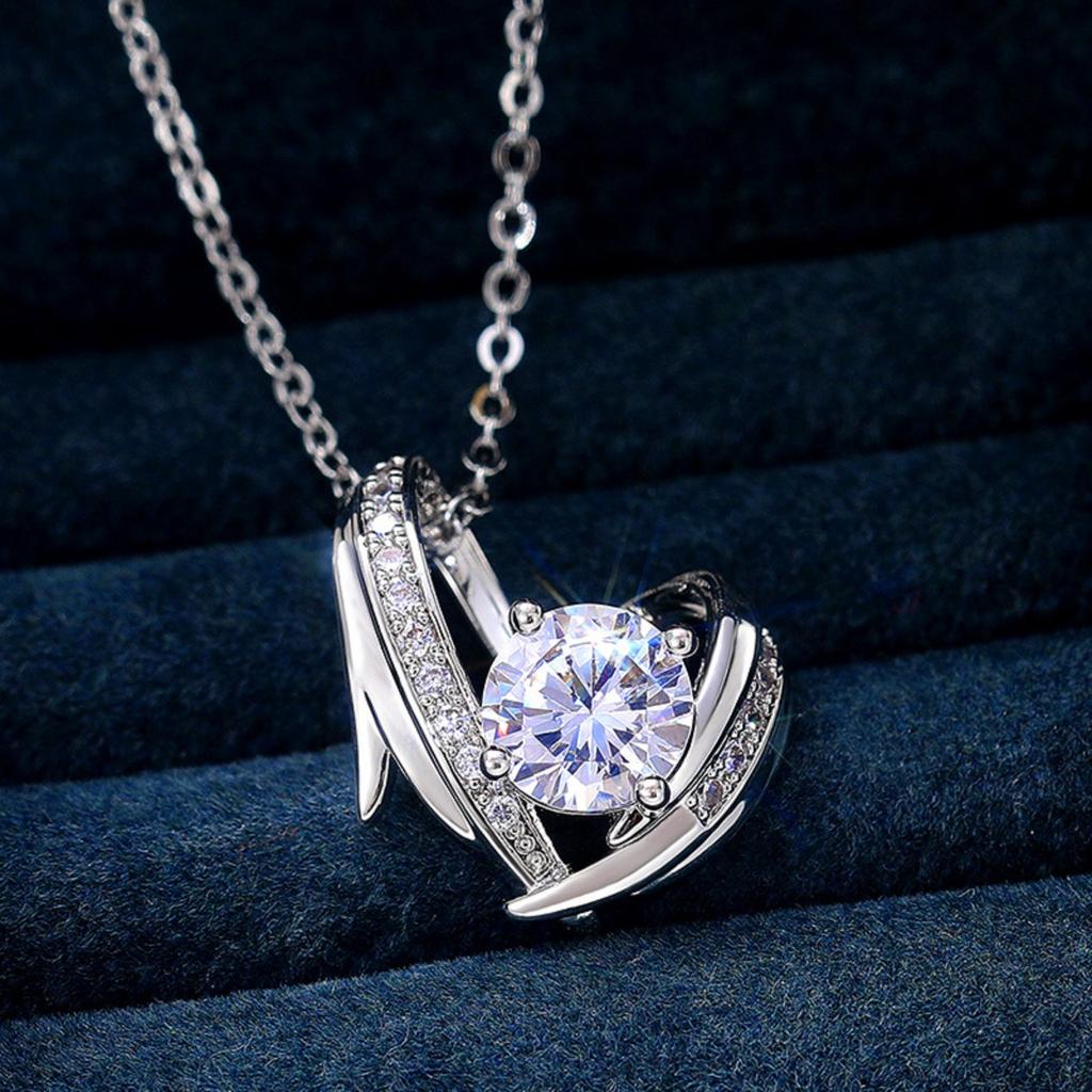 Elegant Heart Shaped Pendant Necklace for Women Brilliant Round Stone Center Design Dainty Romantic Everyday Party Jewelry Gift for Her