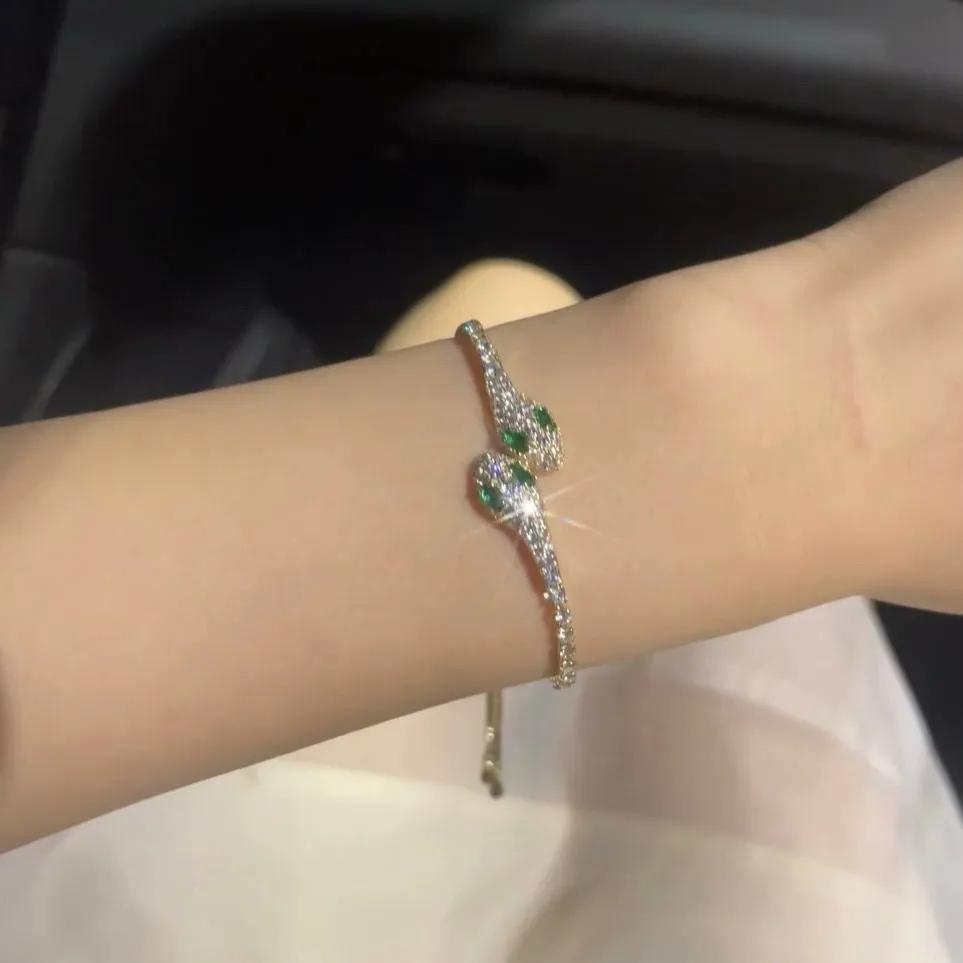 Kleine Groene Slang Licht Luxe Slangvormige Zirkonia Armband Super Flash Verstelbaar High-end Armband