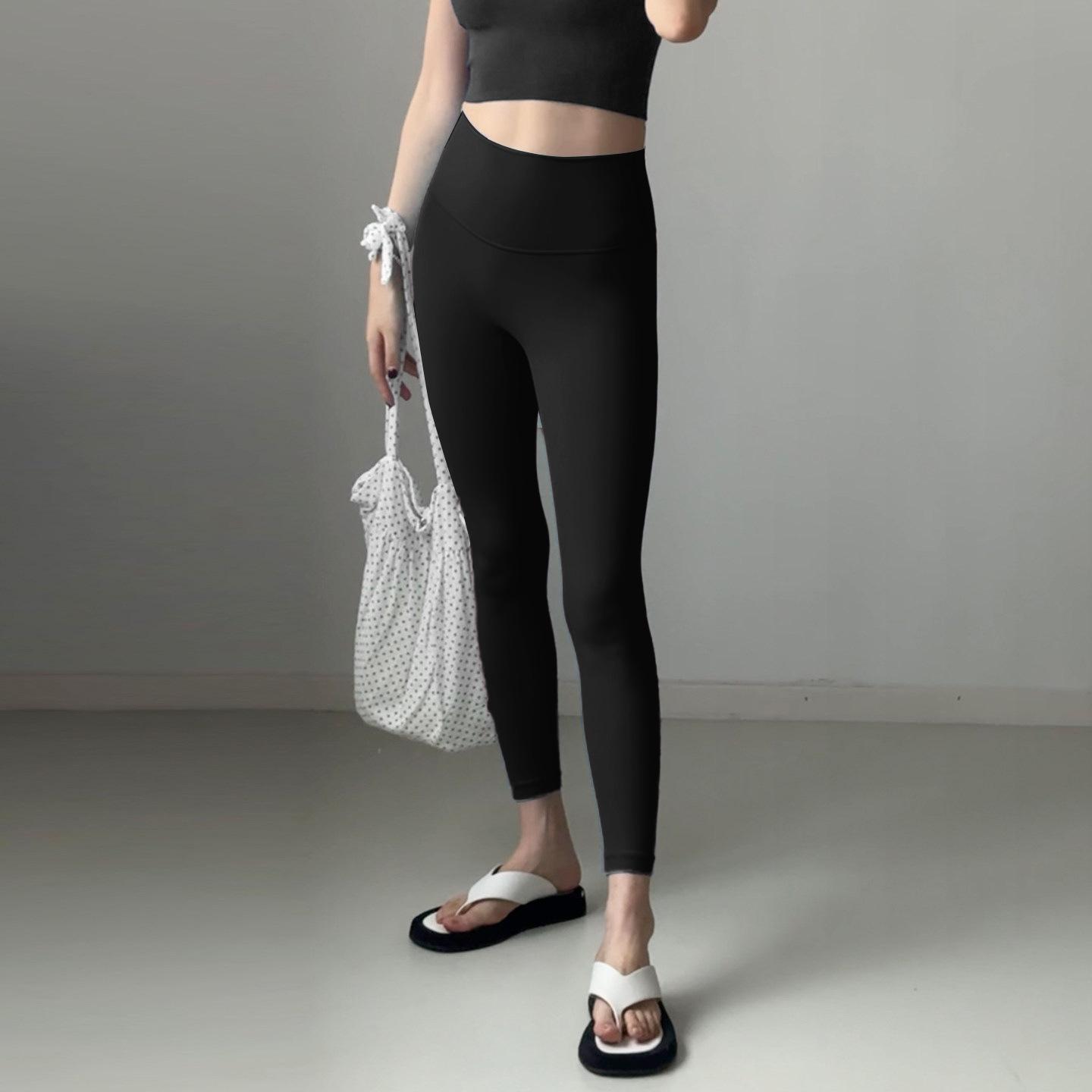 Summer thin yoga pants for women, high waist, hip lift, cold silk, cool feeling, thin outside wear, running fitness nine-point pants for women S чёрный