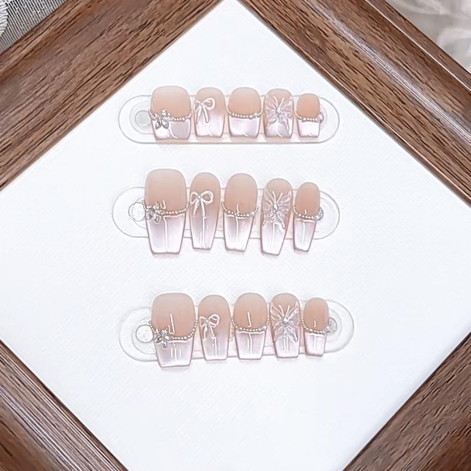 

Hand-woven Armor Butterfly Speech 3D Hand-painted Relief Butterfly Pure Temperament Manicure Stickers large L