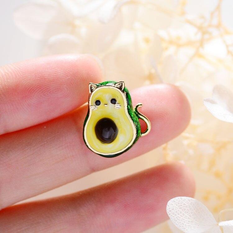 

Blucome милый мультфильм авокадо кот аниме броши для женщин и мужчин воротник булавки для хиджаба зелёный