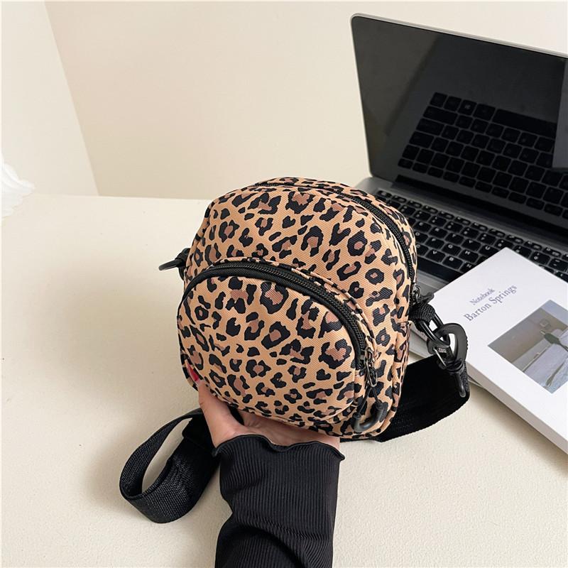 Street Style Nylon Crossbody Bag With Stitching For Daily Use