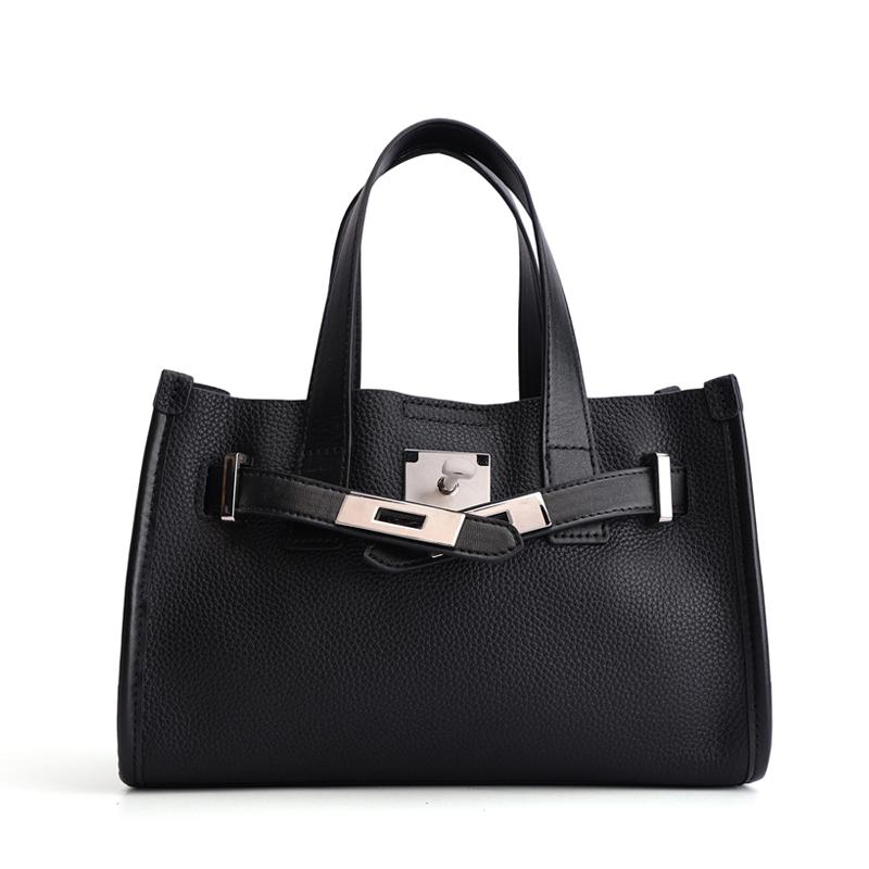 

Classic Platinum Leather Shoulder Bag Women s Genuine Leather Handbag Crossbody Bag Handheld Bag Soft Vertical Square Shape 25x6x19Cm чорний