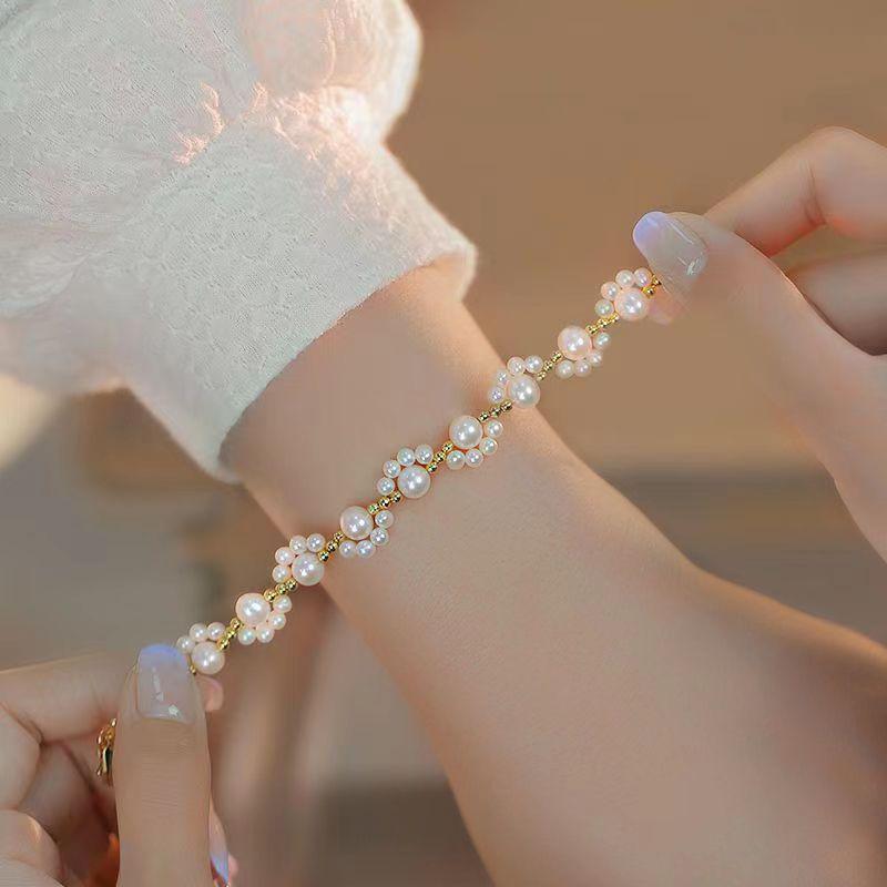 Elegant Pearl Cat Claw Bracelet: French-Inspired, Exquisite Design for Women