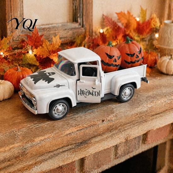 Autumn Farmhouse Home Decoration Halloween Pick-up Truck Alloy Figurine, Holding Pumpkin Vintage Car Statue, Statue Miniature Vehicle Ornament