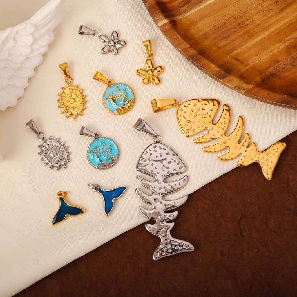 Fashion Enamel Girl Power Stainless Steel Pendant 18K Gold Silver Flamingo Scissors Boot Charms Jewelry Accessories