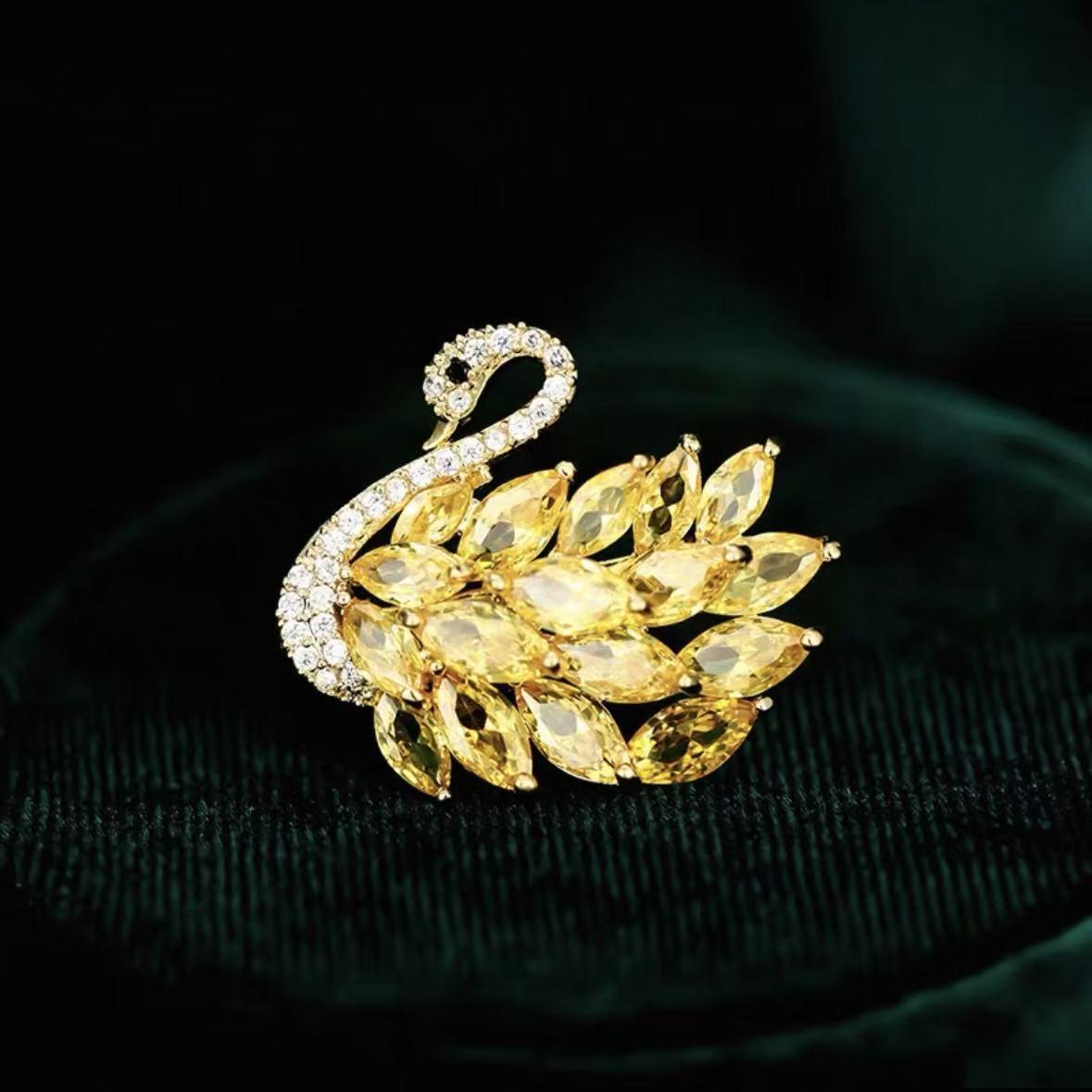Elegant Crystal Swan Brooch - High-End Luxury Rhinestone Accessory for Suits Other