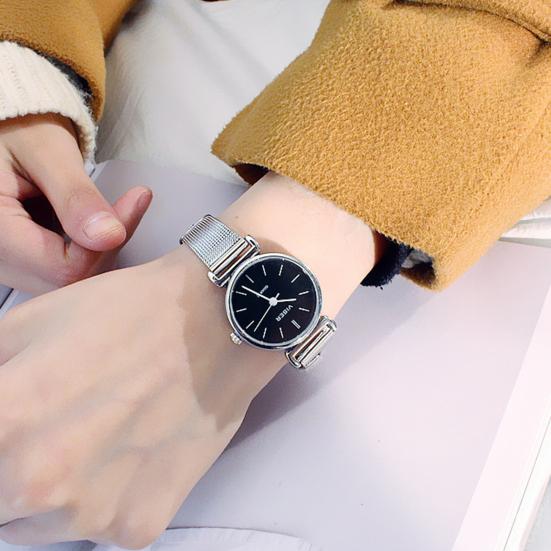 Dame Kvartsverk Klokke Sirkulær Skive Armbåndsur med Legeringsreim Damer Retro Analog Klokke for Hverdagslig Bruk Arbeid Dato
