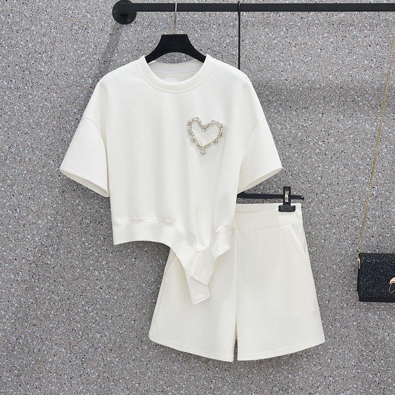 Beautiful Casual Sports Suit for Women In Summer, Fashionable Age-reducing Style, Short-sleeved Shorts, Two-piece Set, Fashionable