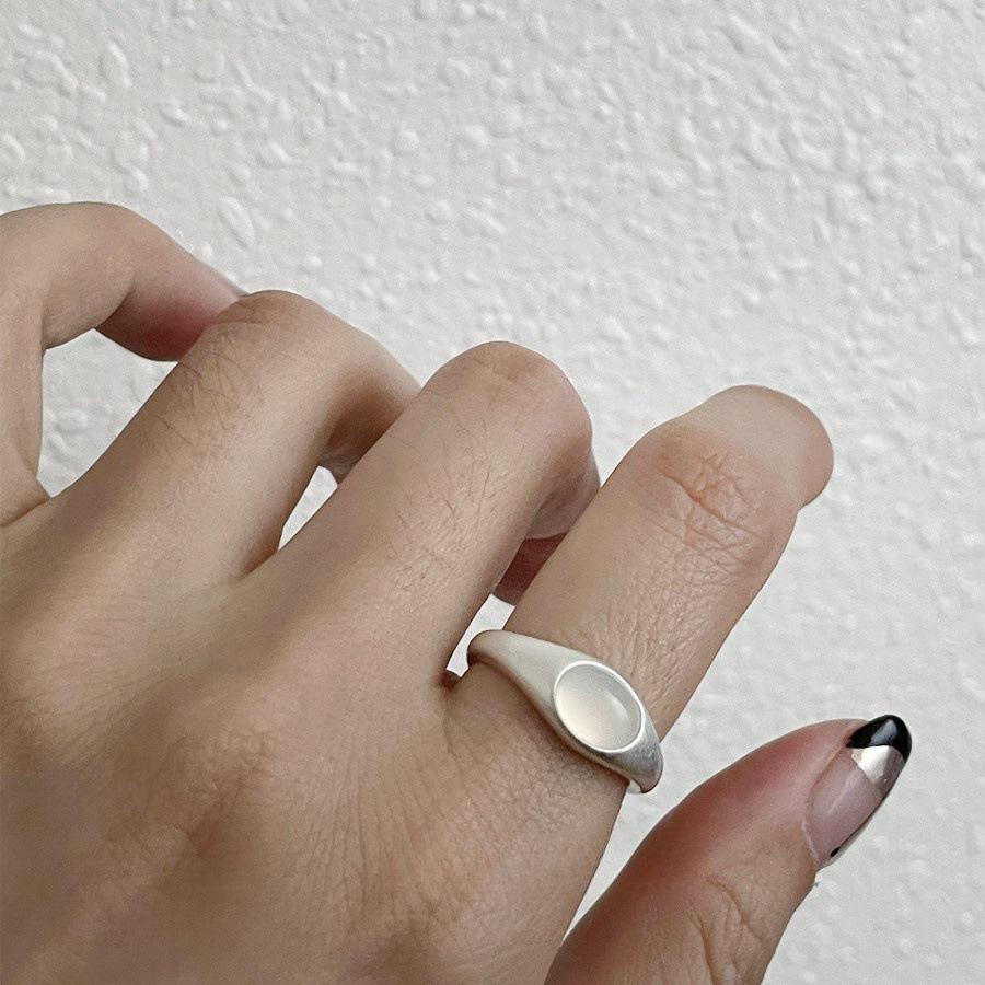 Xiaohongshu S925 Sterling Silver Women's Luxury Ring - Niche Design, Non-Fade Index Finger Fashion.