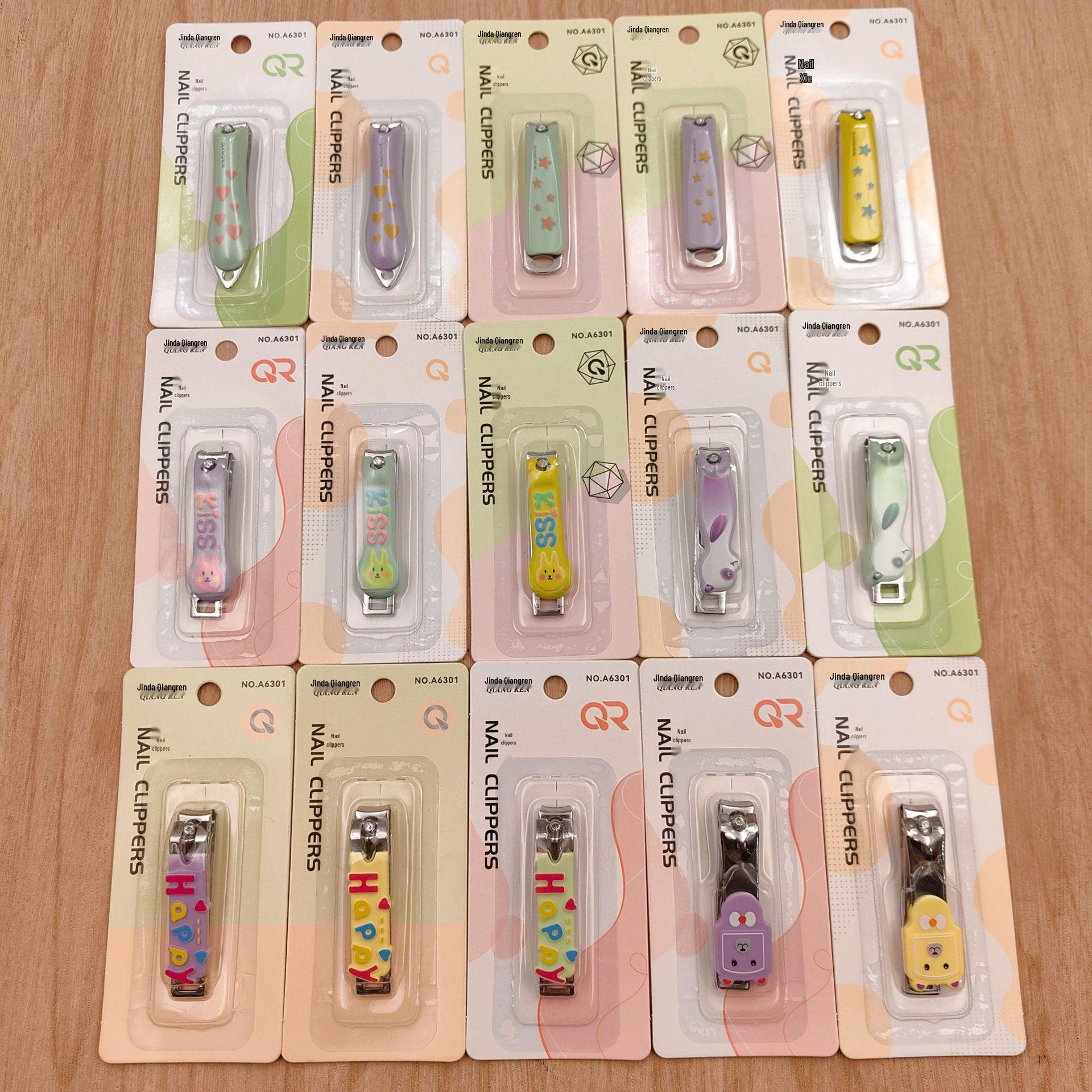 Qiangren 6301 Portable Nail Clippers for Kids - Cute Patterns for Home and Dorm Use Random Color (Single)