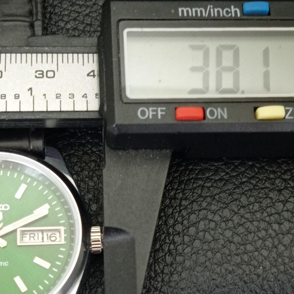 AUTOMATIC VINTAGE SEIKO 5 REFURBISHED JAPAN MENS GREEN DIAL WATCH a440616-9 Sk-a440616-1