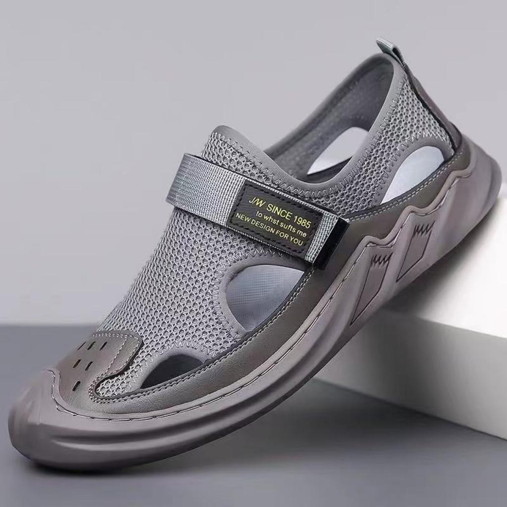 New sandals breathable hole shoes soft sole soft surface hollow casual shoes mesh casual shoes