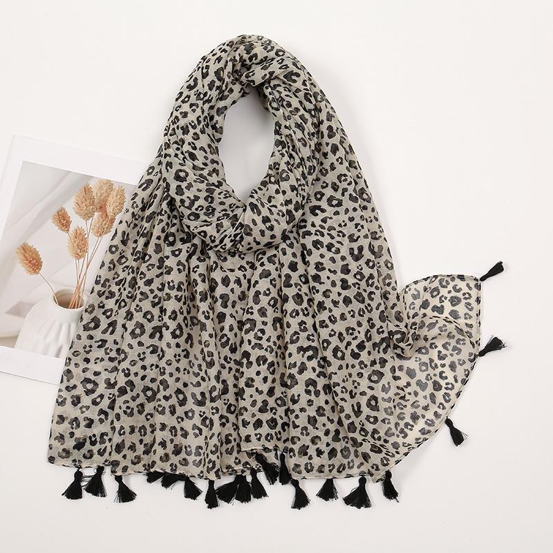 Hot-selling spring and summer new beard-hanging tassel scarf female exotic shawl travel wear yellow-green sunscreen