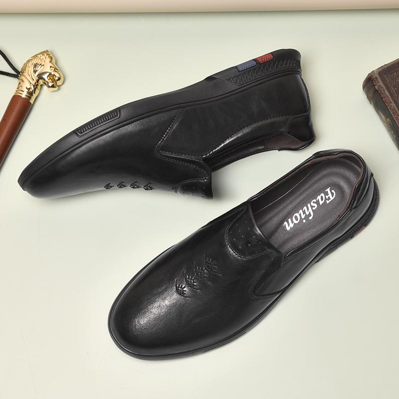 Fashion British Style Mens Loafers Genuine Leather Man Slip on Flats Outdoor Casual Shoes Business Men Driving Shoes All-match Moccasins