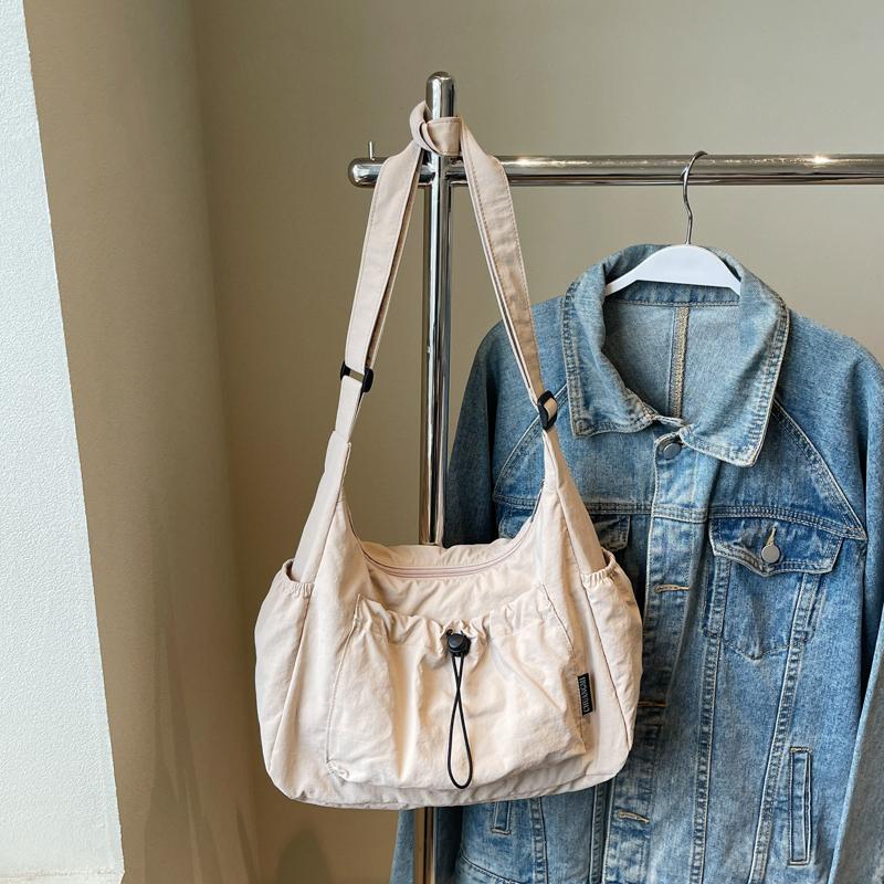 Pleated Drawstring Lightweight Bag Women's Sports Shoulder Bag Large Capacity Commuter Crossbody Bag