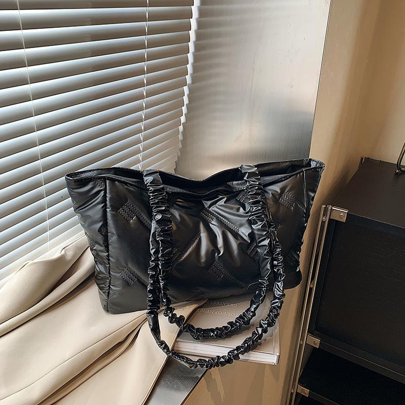 Tasche mit großem Fassungsvermögen Damen Neue Lässige Mode Schulter Pendler Tragetasche