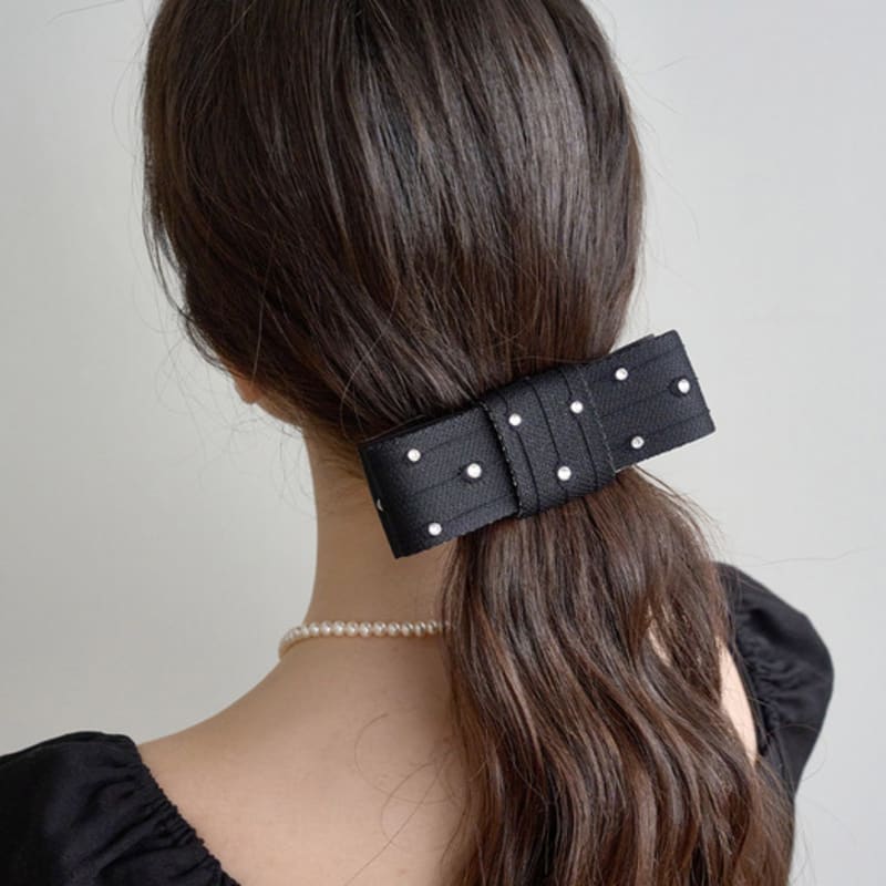 

Jean Paul Clarisse Stone Square Ribbon Auto Pin JP-23-241AB black