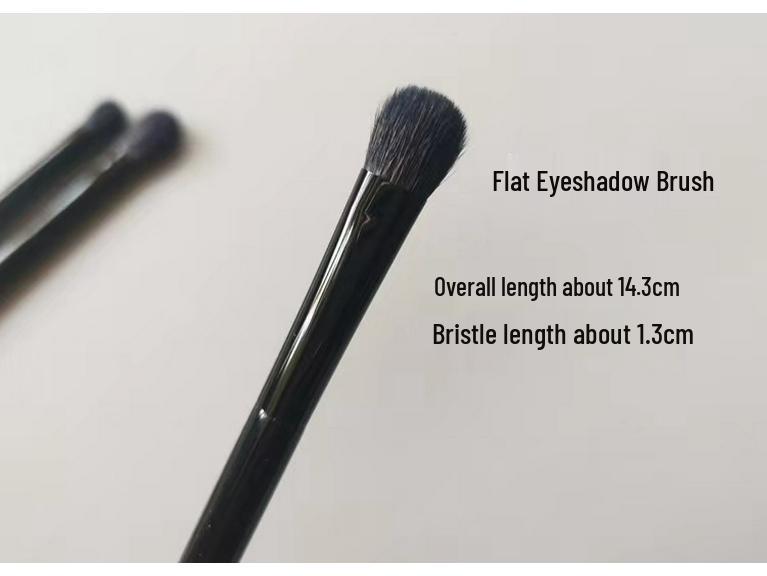 Suqq Grey Squirrel Hair Eyeshadow Brush - Medium Size Blending Brush, Soft Animal Hair for Laying Color