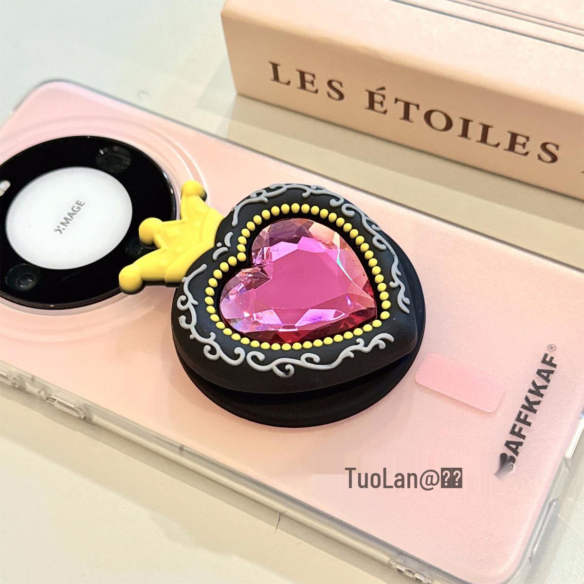 MagSafe-Compatible Silicone Cartoon Crown with Heart Rhinestone – Strong Magnetic Adhesion.