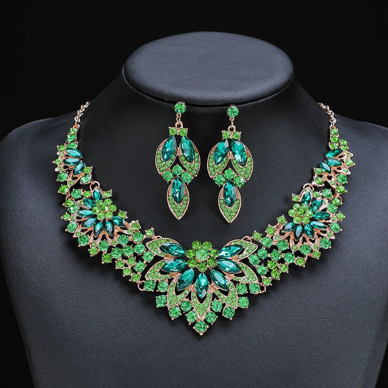 Retro Leaf and Flower Necklace Set – Exaggerated Women's Bridal Jewelry, 2-Piece Wedding Accessories