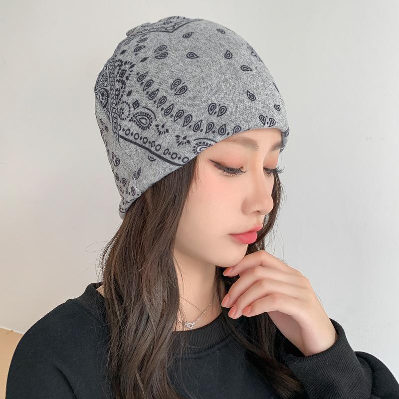 Women's Multifunctional Neck and Hat Scarf: Warm Twist Cap & Mask for Autumn/Winter