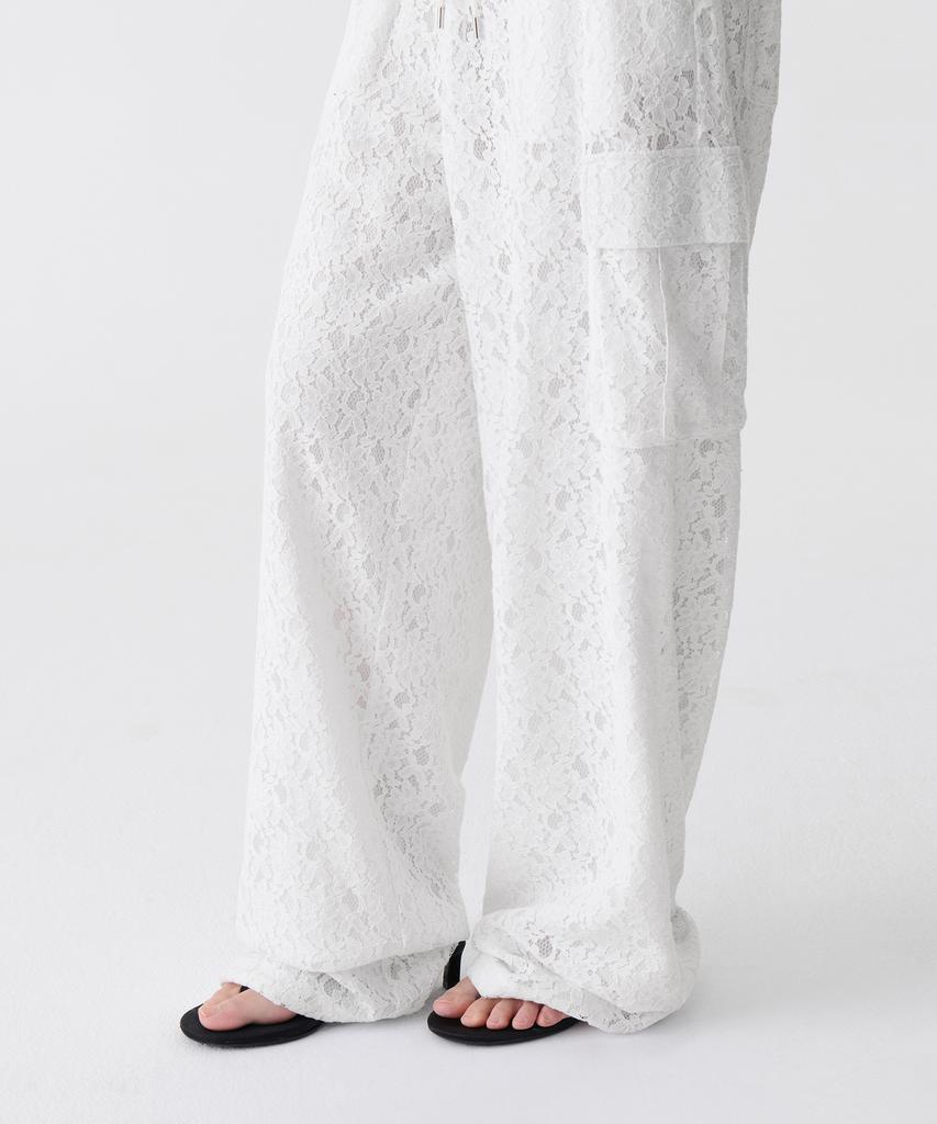 MUSINSA STANDARD WOMAN Women'S Floral Lace Wide Cargo Elastic Pants [Ivory]