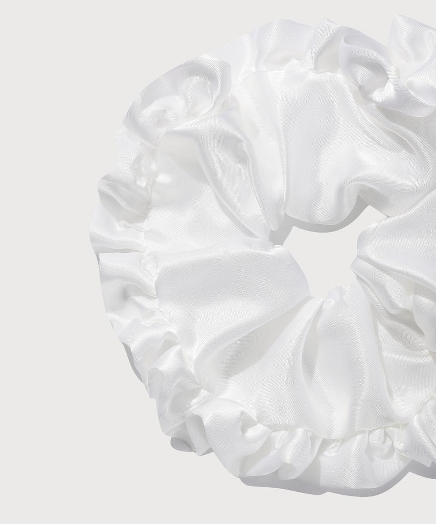 Covernat Woman Clover Heart Frill Scrunchie White