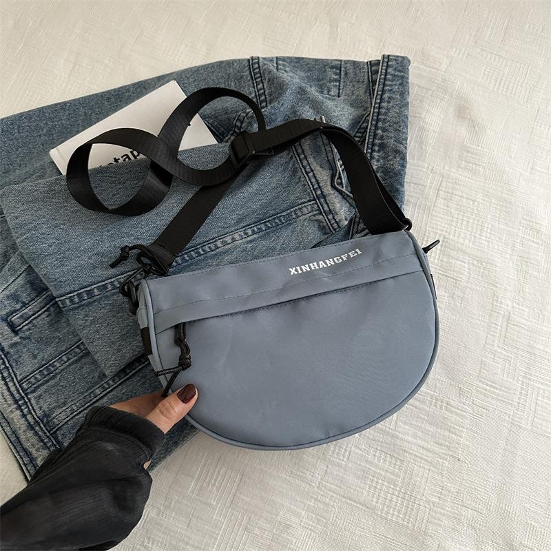 

Korean version of large-capacity commuter bag women s 2024 new casual messenger bag fashion sports cloth bag shoulder tote bag синій