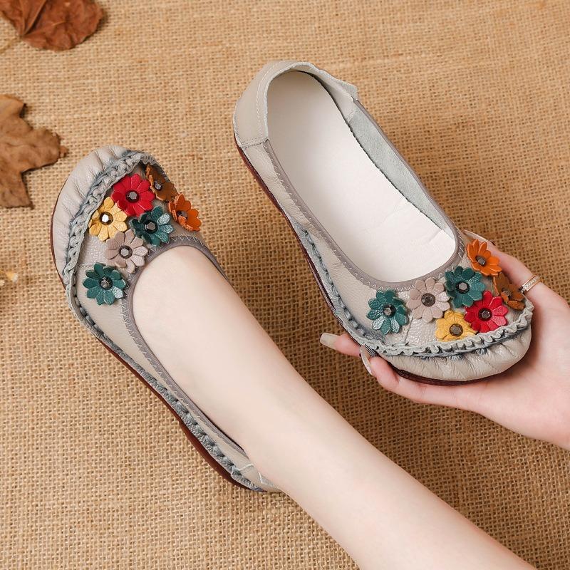 Spring and summer new soft-soled low-heeled women's shoes leather flower women's shoes comfortable and soft