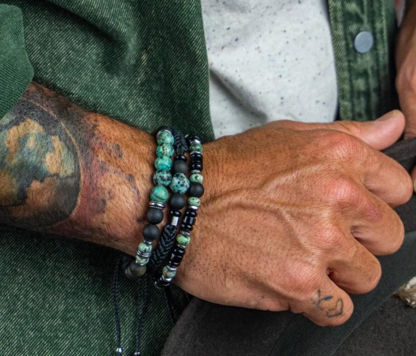 Набор браслетов из натурального камня, матовый: Набор из 3-х браслетов на руку из гематита и вулканического камня.