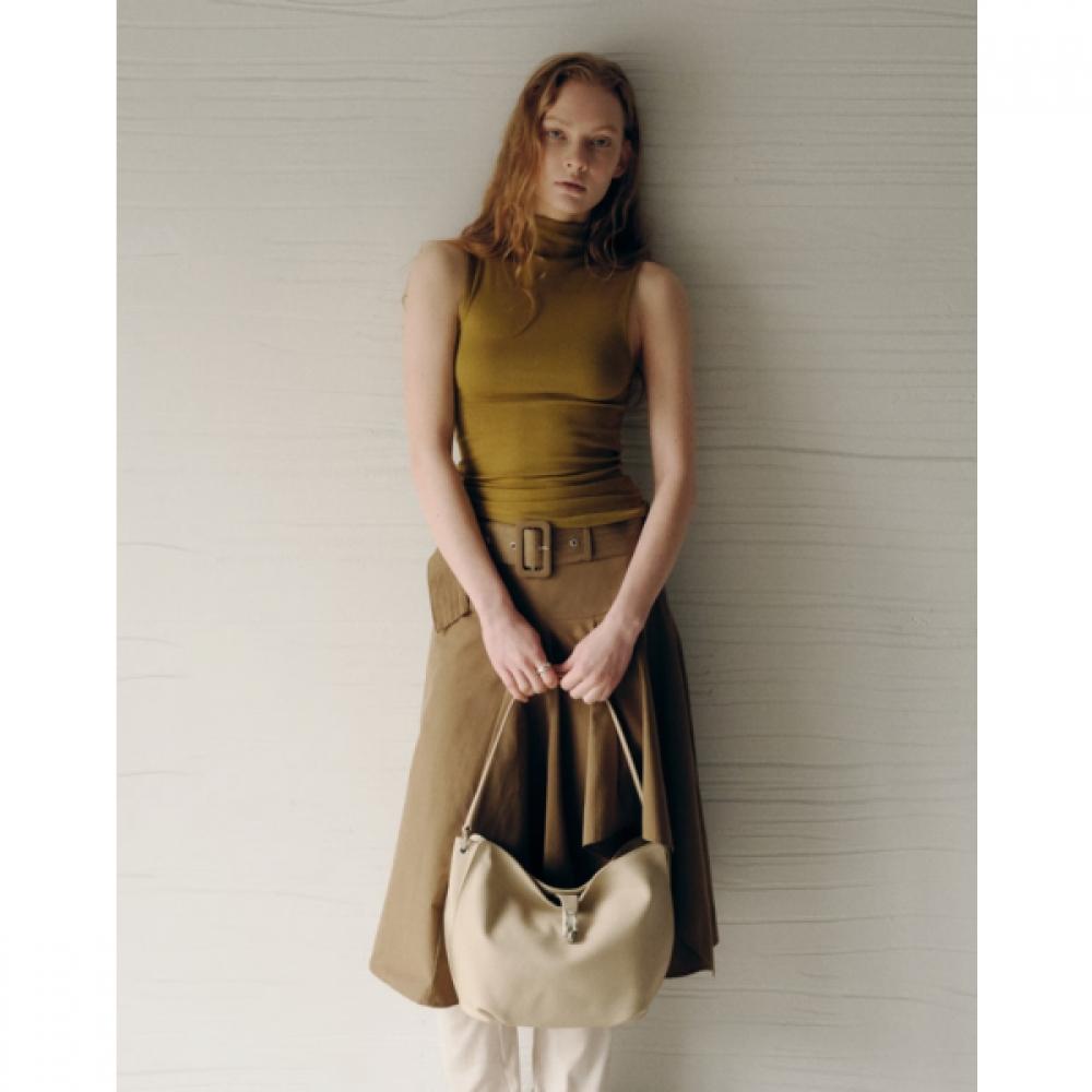 Daks Leather Shoulder Bag Beige Dcba6f210
