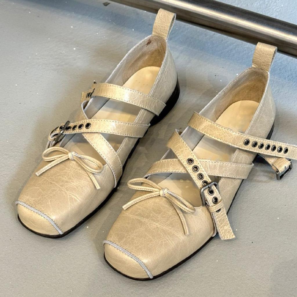 Sheepskin version~ Korean version of square head pig nose Mary Jane women's shoes French shallow mouth bow cross buckle thick heel single shoes