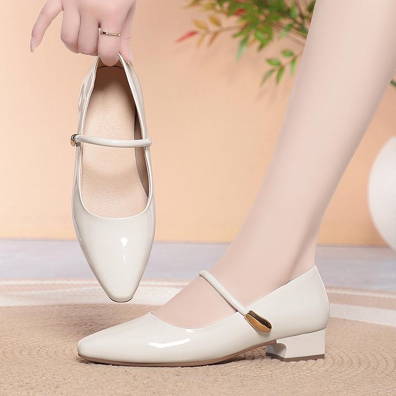 

Patent Leather Pointed-toe Mary Jane Shoes, Women s Low-cut Shoes with A Single Buckle, Retro Style, Spring and Summer Single Shoes 41 бежевий
