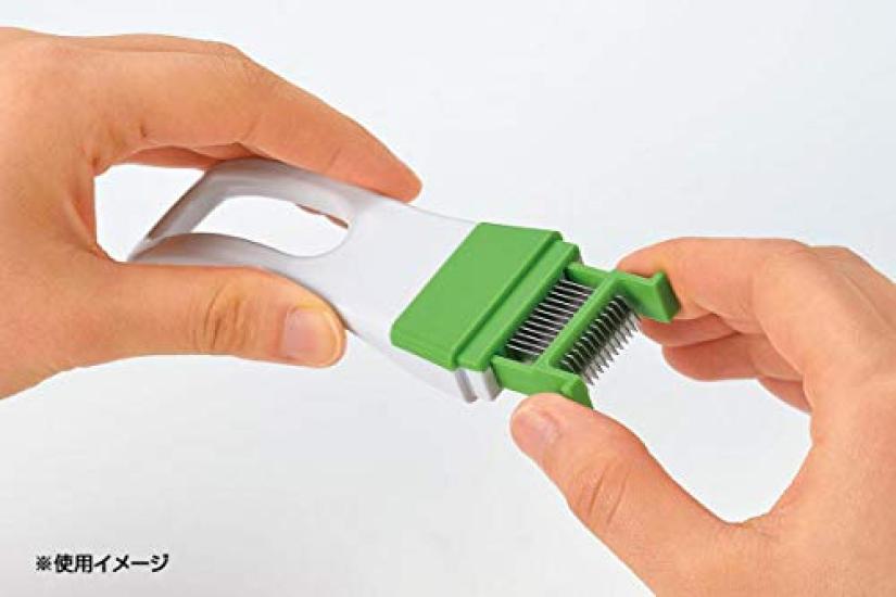 Shimomura Kougyou Full Veggie Smile White Onion Cutter Made in Niigata Available in white and 172 x 78 x 25 (Shimomura Industries) FVS-616, Japan,