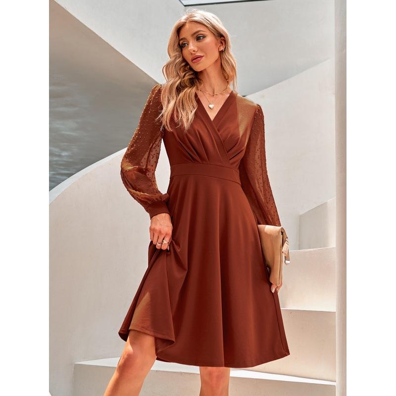 Beliebtes Jacquardkleid mit V-Ausschnitt für Damen im Herbst und Winter