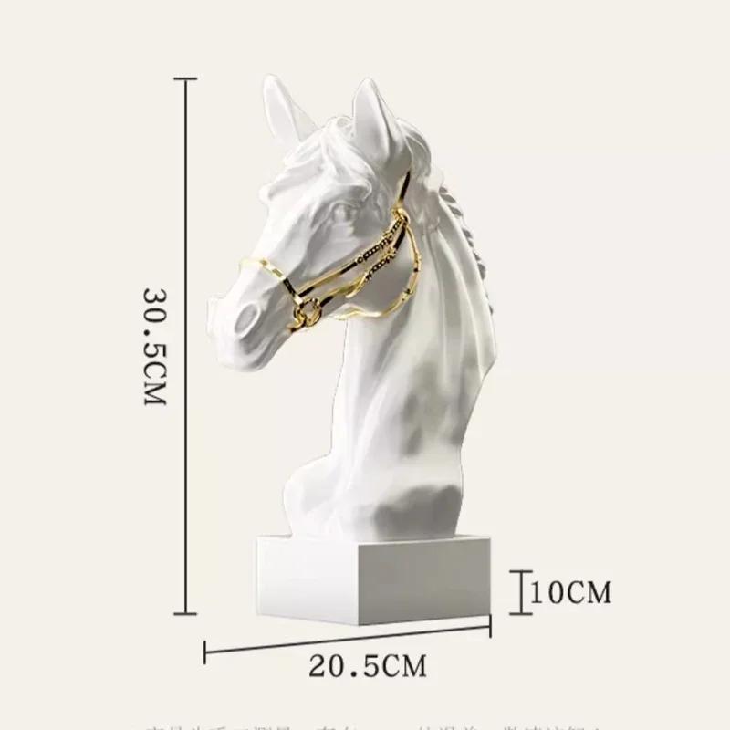

Resin Sculpture Artistic Horse Head Ornament Statues Soft Decoration Living Room Wine Cabinet Office Figurines Home Decor Gift