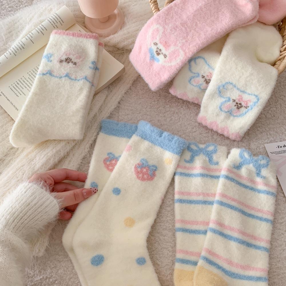 Pink Australian Fleece Thickened Warm Mid-calf Socks for Women's Autumn and Winter, Strawberry Cartoon Rabbit Bow Sleep Floor Socks