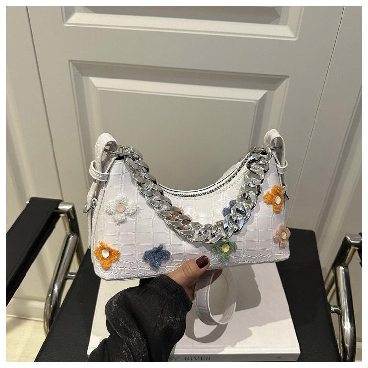 

Personalized design flower women summer new trend fashion solid color chain large capacity shoulder armpit bag