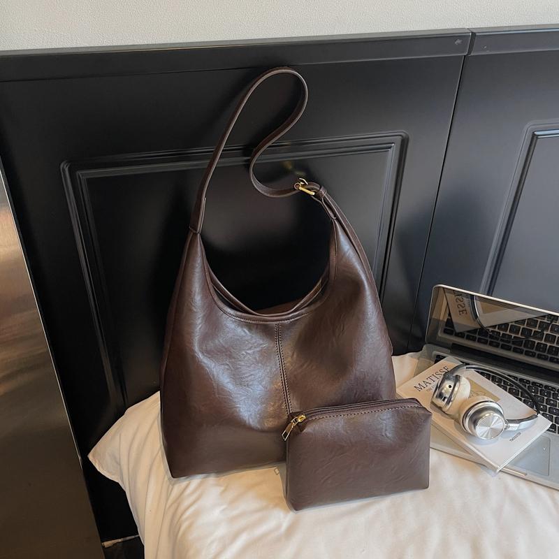 Vintage Commuter Large Capacity Bag Women's Soft Leather Shoulder Bag Underarm Tote Bag