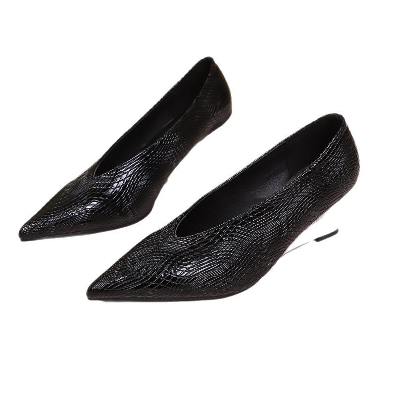 Single Shoe Women's Versatile Low-cut Fashionable Pointed-toe One-piece Shoes