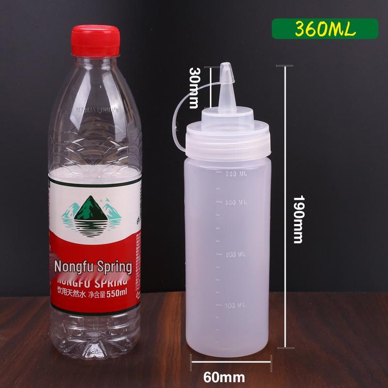 Large 720ml PE Plastic Squeeze Bottle with Pointed Mouth for Salad Dressing and Tomato Sauce