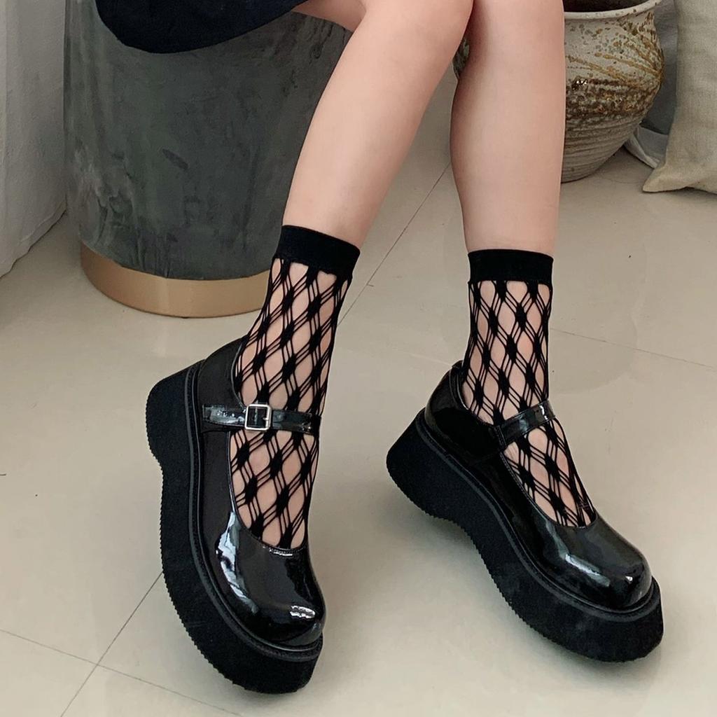 1 Pair Fashionable Black Fishnet Mesh Ankle Socks with Rhombus Geometric Patterned Ruffle Lace Trim Socks for Women Girl