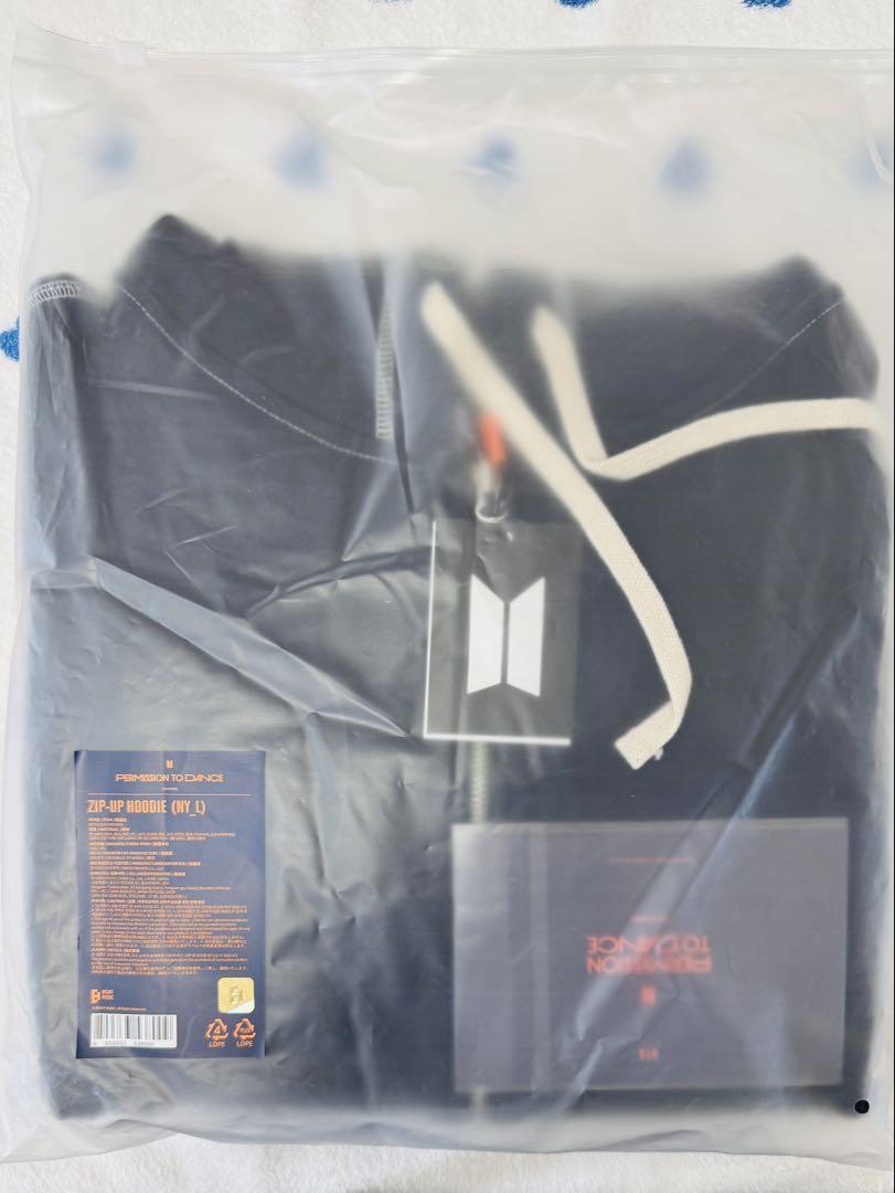 

[Б/У] Толстовка с капюшоном на молнии BTS PTD размер L