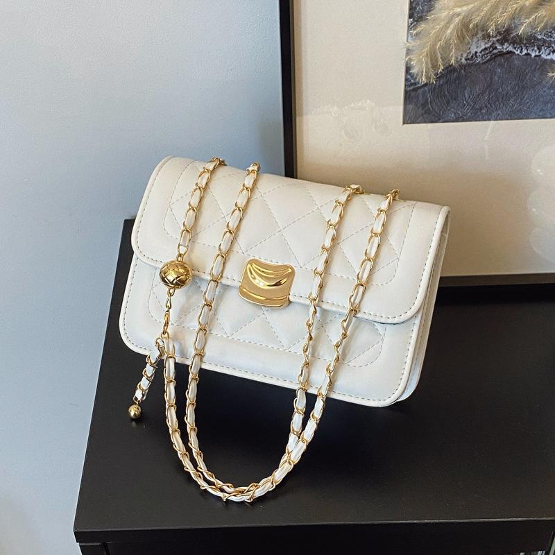 Rhombus Indentation Advanced Sense Foreign Style Versatile Small Square Bag Women's Fashion Casual Personality New Chain Messenger Bag