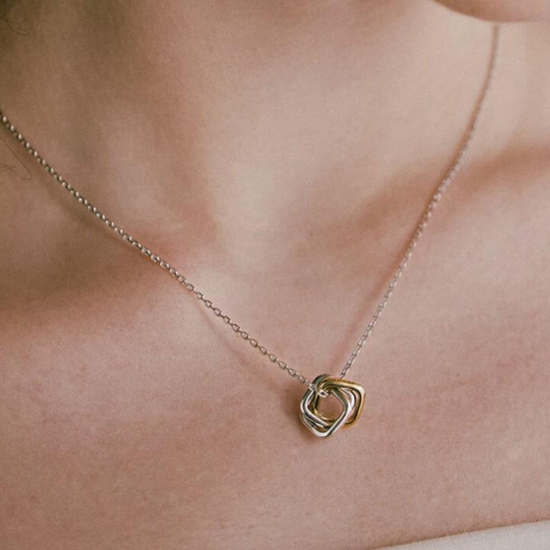 

by hyeres [925 silver] Moving square necklace S (Combi) BH7N40700C9450 single type