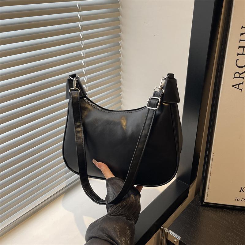 Niche retro texture underarm bag women's new fashionable versatile soft leather commuter single shoulder crossbody dumpling bag