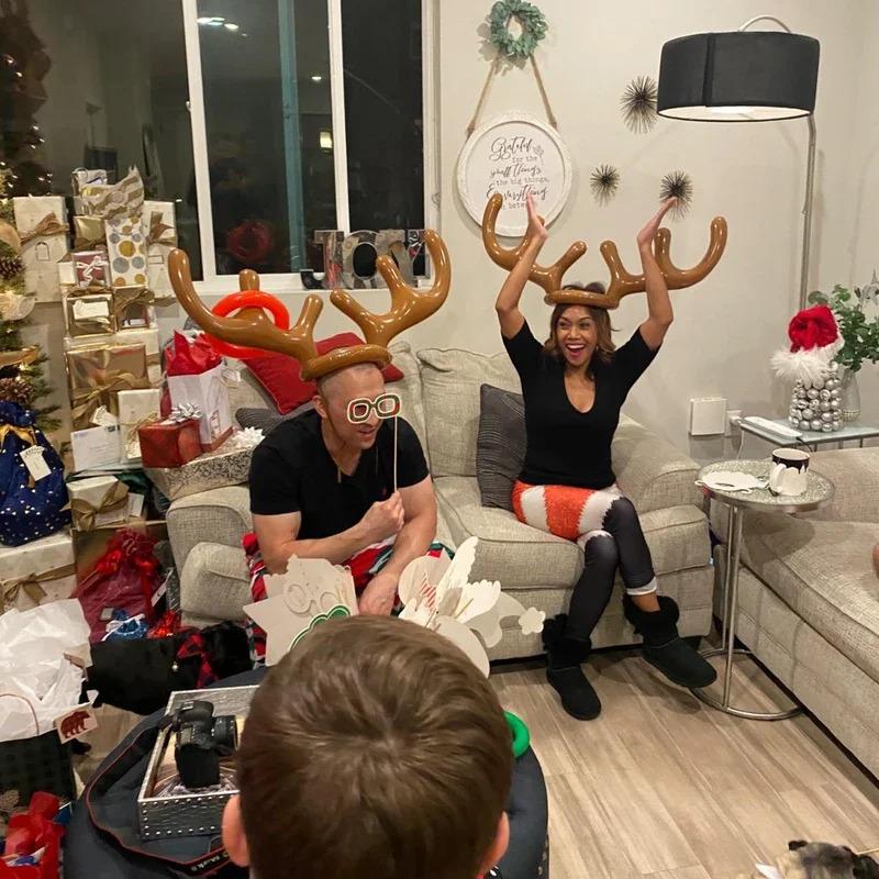 Inflatable Reindeer Antler Ring Toss Game, Fun Christmas Party Decor & Outdoor Lawn Game, Festive Family Activity
